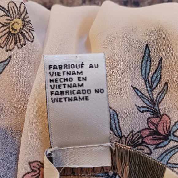 ❤️🛍️ Forever 21 Floral Peasant Blouse.   Size M❤️🛍️ - Picture 8 of 9